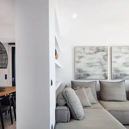 Ikon Living Chania بيت للعطل